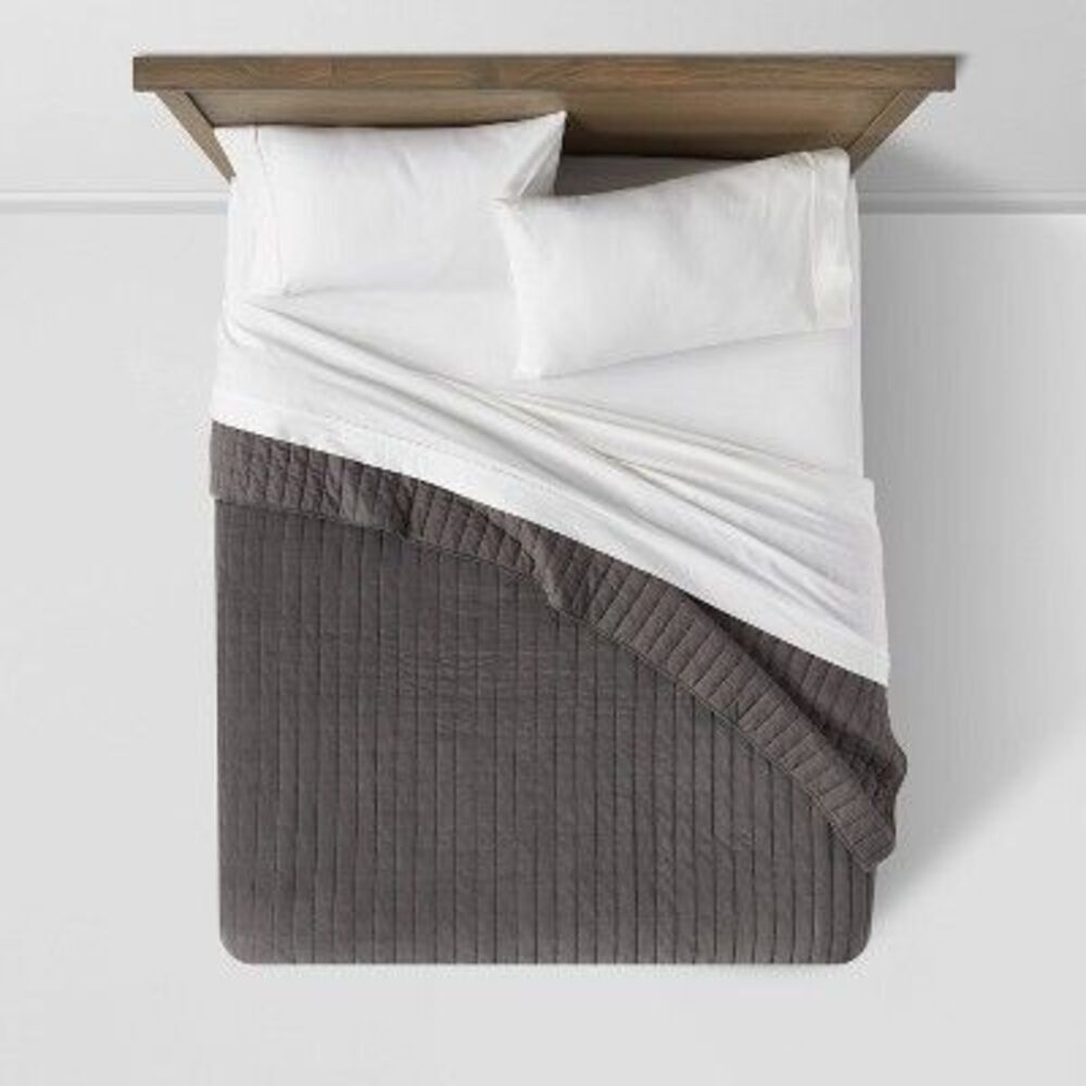Open Box - Threshold - King Channel Stitch Velvet Quilt Charco Charcoal - Picture 2 of 3